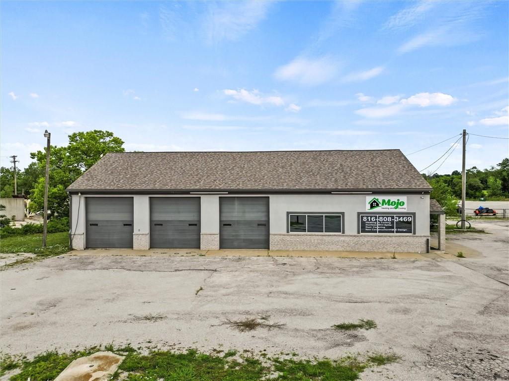 1900 W US 69 Highway