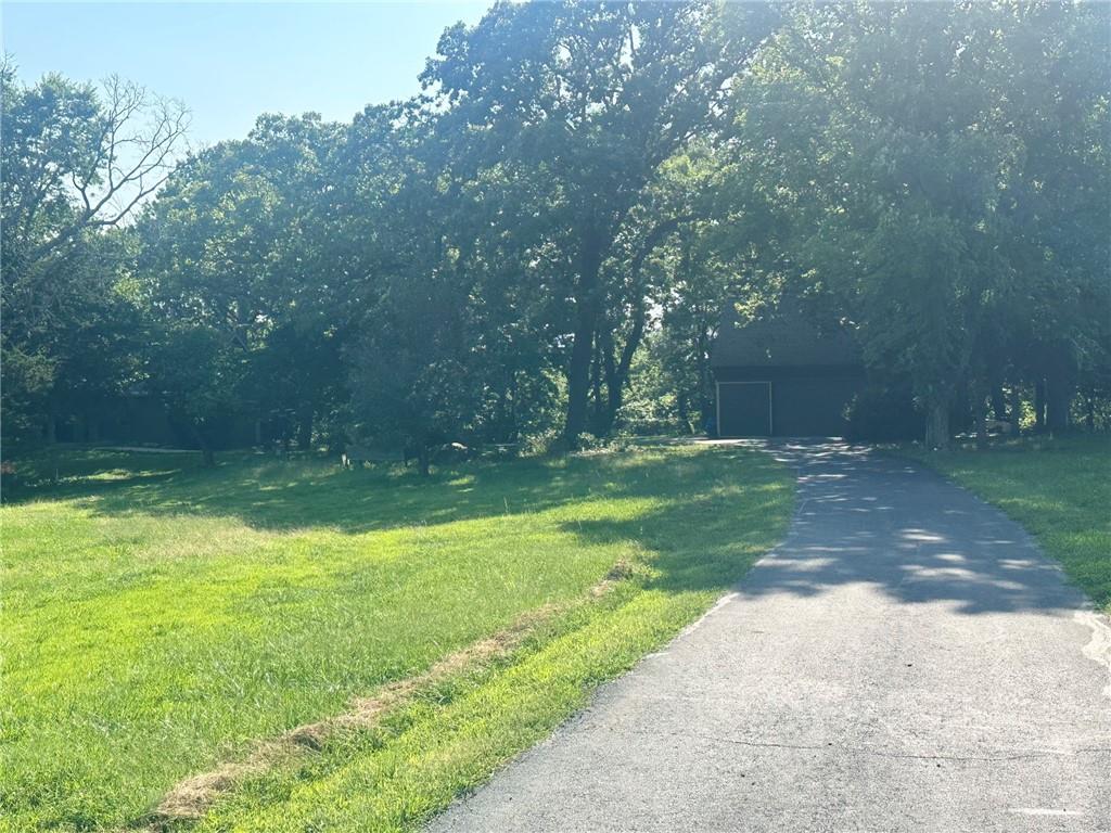 9000 Oak Country Lane