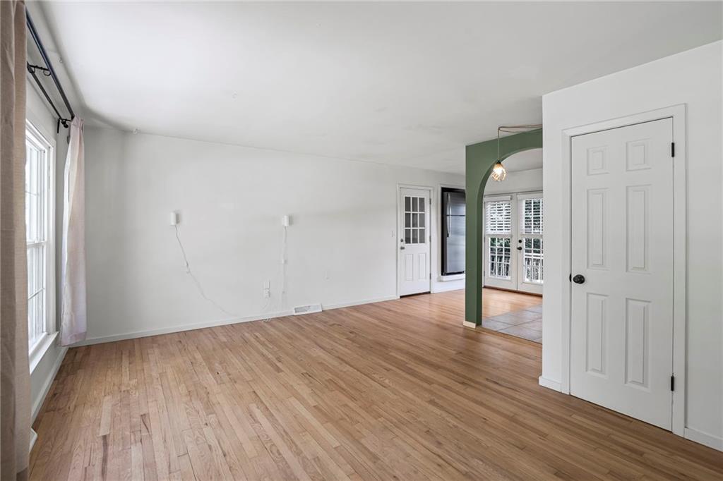 302 SE 8th Street