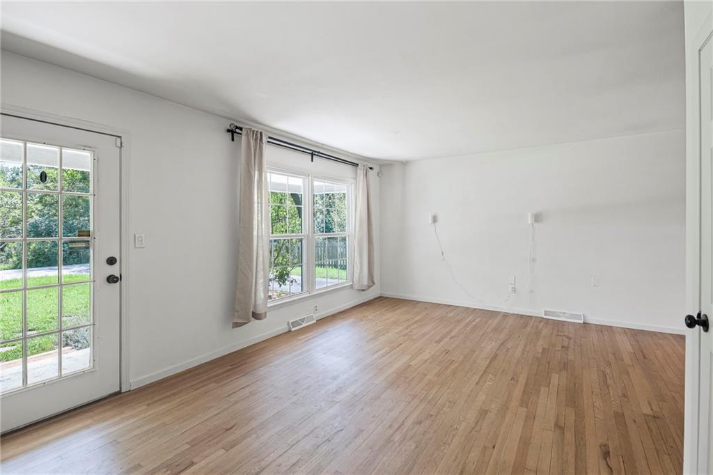 302 SE 8th Street