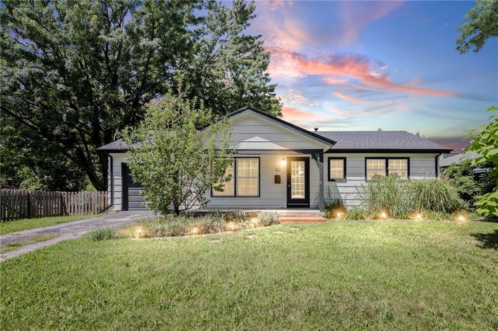 302 SE 8th Street
