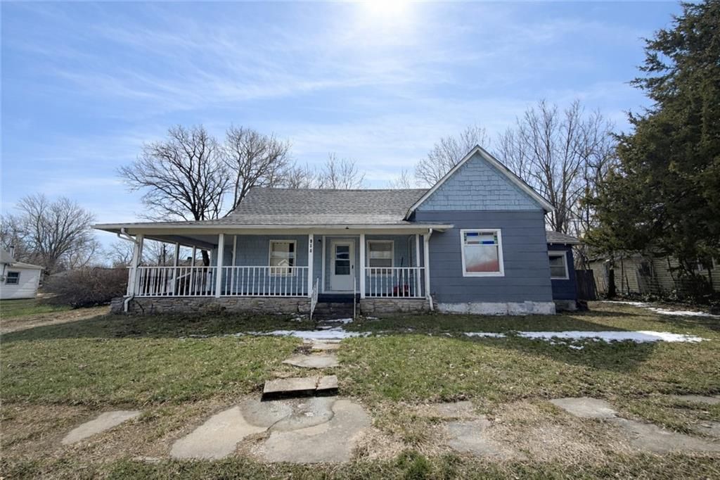 Photo of 950 E Main Street, Breckenridge, MO 64625 (MLS # 2607945)