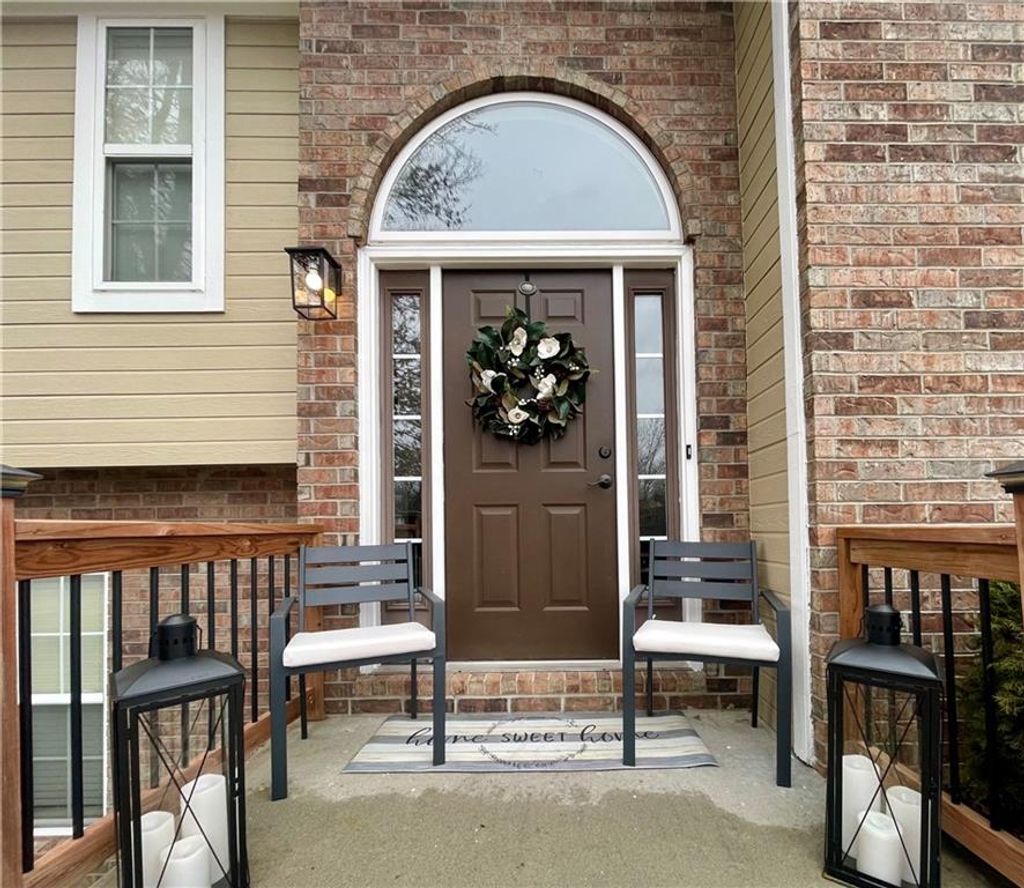 Photo of 10916 N OXFORD Avenue, Kansas City, MO 64157 (MLS # 2596963)