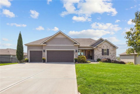 Photo of 20909 W 189th Street, Spring Hill, KS 66083 (MLS # 2644153)