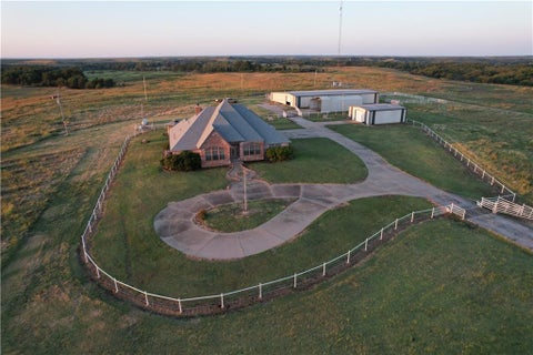 Photo of 54087 US Highway 60 Highway, Burbank, OK 74633 (MLS # 2642500)