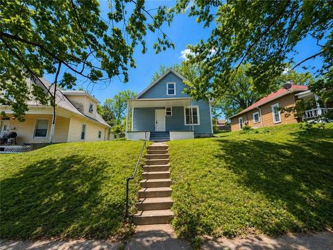 Photo of 3014 Olive Street, St Joseph, MO 64507 (MLS # 2616305)