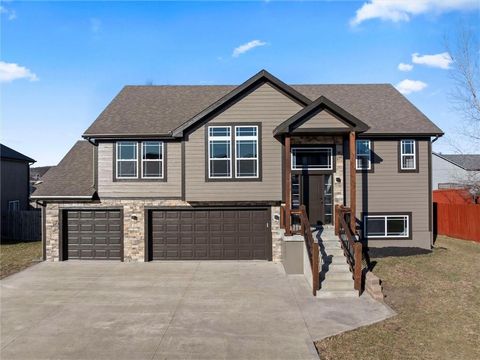 916 N Hickory Drive, Tonganoxie, KS 66086 - MLS#: 2595769