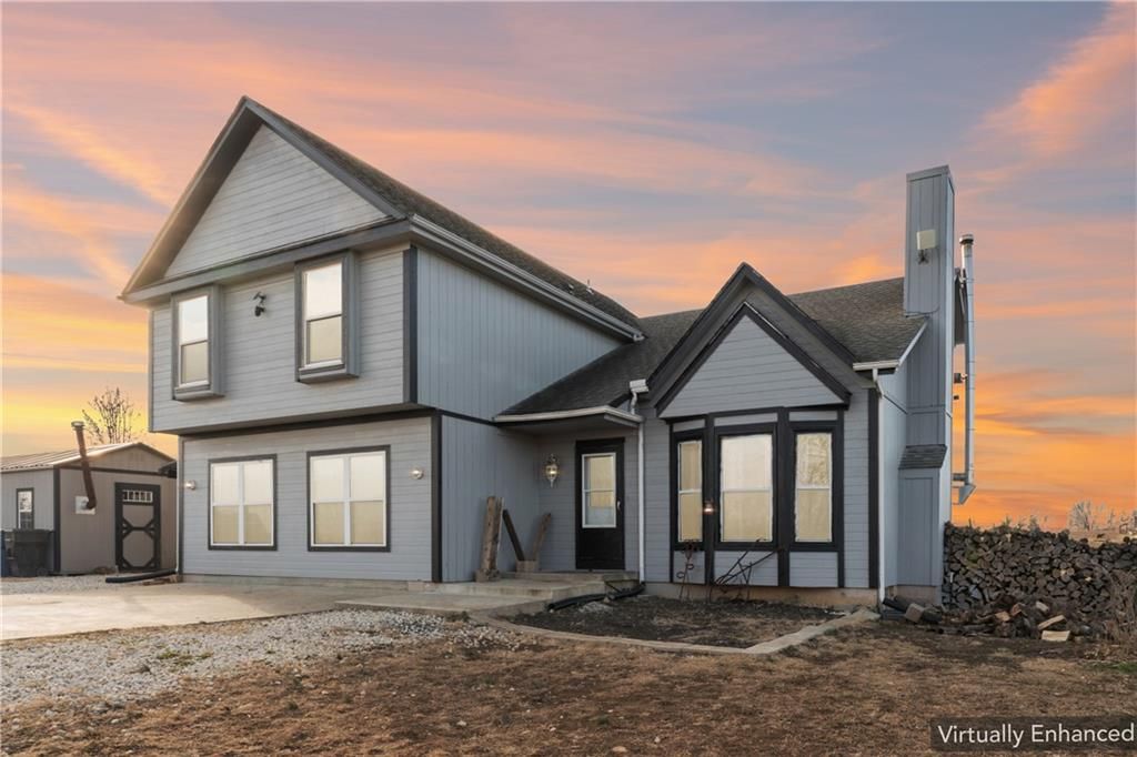 Photo of 19439 254th Street, Tonganoxie, KS 66086 (MLS # 2592643)