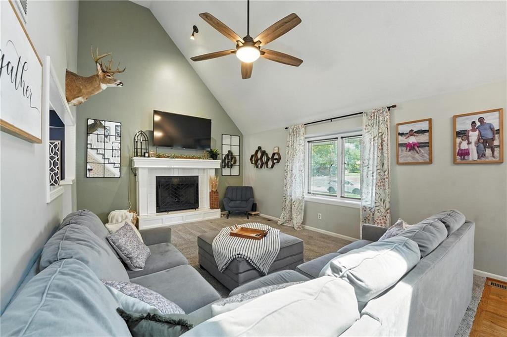 2128 Sunset Circle