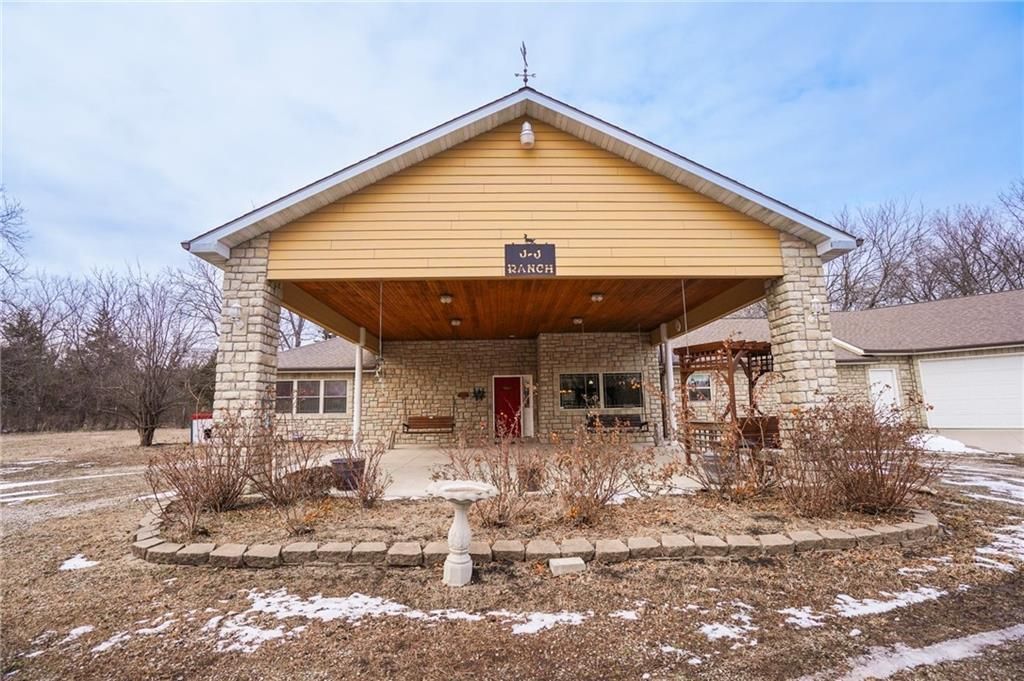 Photo of 25303 NW 169 Highway, Garnett, KS 66032 (MLS # 2599343)
