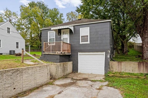 Photo of 11503 HACKETT Street, Sugar Creek, MO 64054 (MLS # 2647651)