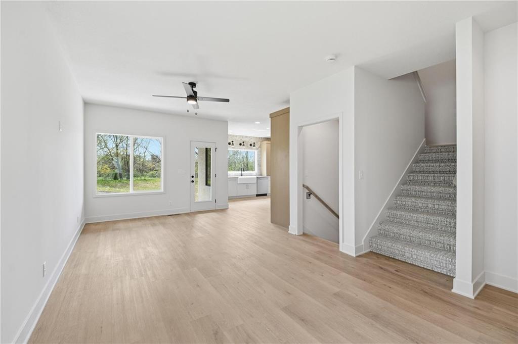 216-218 NW Orchard Court