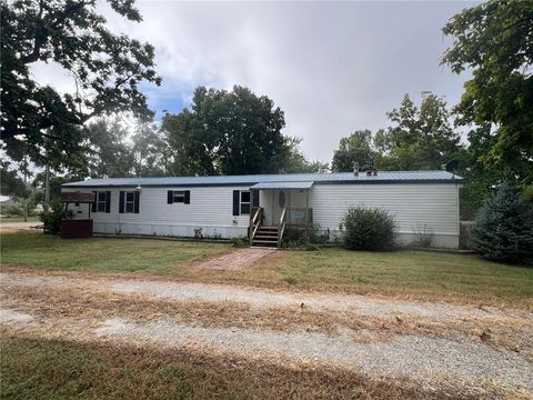 129 South East Street, Williamsburg, KS 66095 - MLS#: 2572070