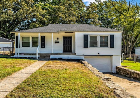 Photo of 2221 N 36th Street, Kansas City, KS 66104 (MLS # 2648621)