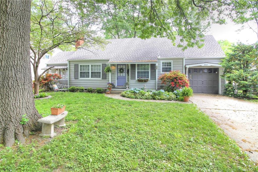 Photo 1 of 25 — 4919 W 57 Terrace, Roeland Park, KS 66205