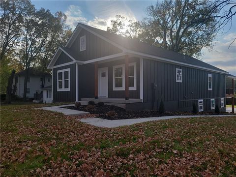 1400 S Dodgion Avenue, Independence, MO 64055 - MLS#: 2581601