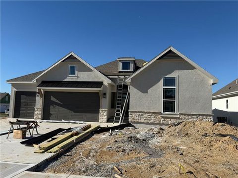 7040 NW Forest Lakes Drive Parkville MO 64152