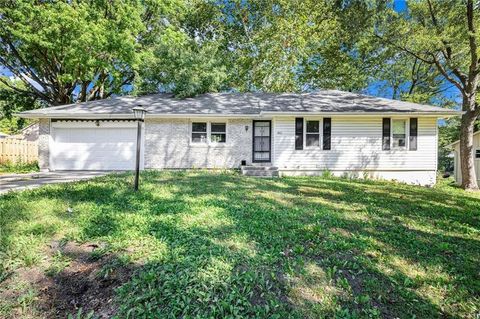 801 N Redwood Drive, Independence, MO 64056 - MLS#: 2595067