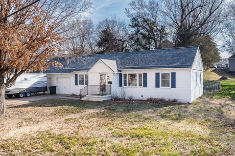 219 Sheidley Avenue, Bonner Springs, KS 66102 - #: 2533822