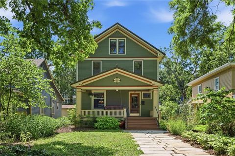 Photo of 817 Maine Street, Lawrence, KS 66044 (MLS # 2626351)