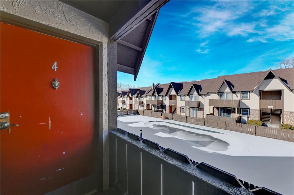 6228 Robinson Street 4