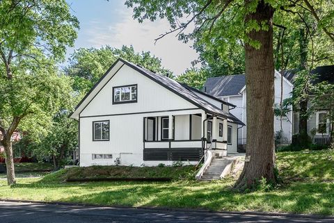 Photo of 601 S 7th Street, Leavenworth, KS 66048 (MLS # 2627684)