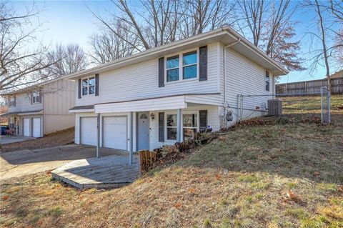 Tiny photo for 2218 LIBERTY LANDING Road, Liberty, MO 64068 (MLS # 2592160)