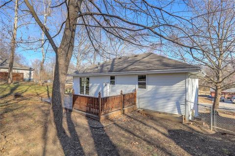 Tiny photo for 2218 LIBERTY LANDING Road, Liberty, MO 64068 (MLS # 2592160)