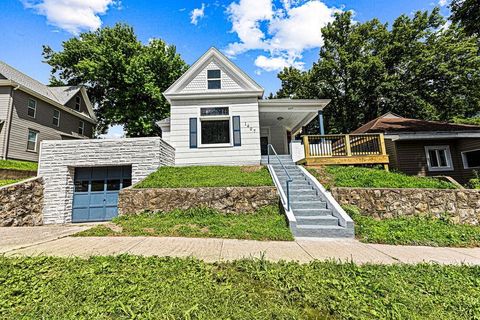 Photo of 1407 N 2nd Street, St Joseph, MO 64505 (MLS # 2627663)