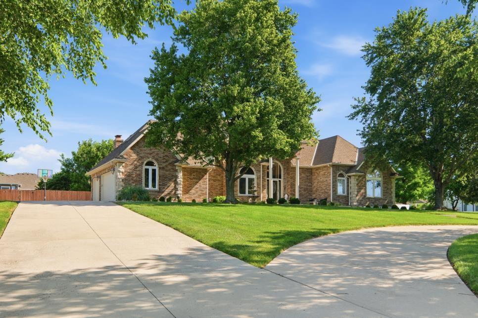 15586 Cedar Lane