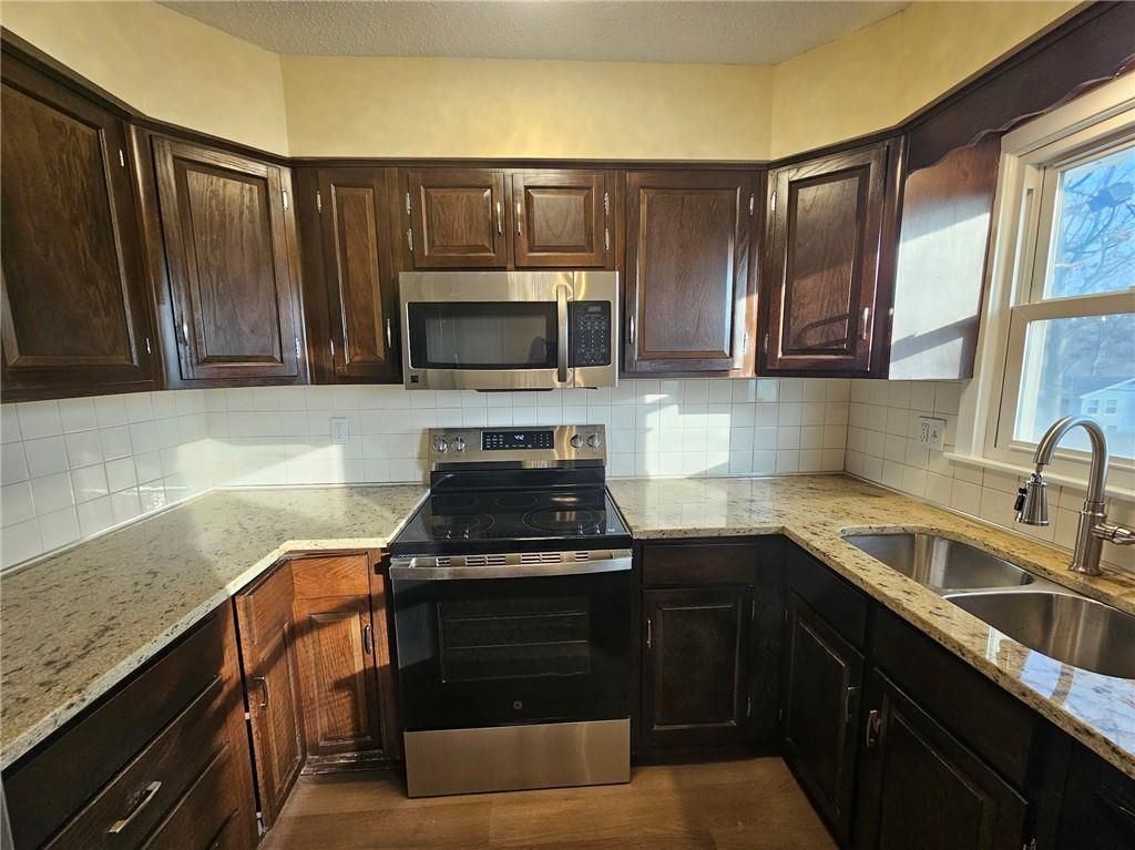 Photo of 3115 NE 66 Terrace, Kansas City, MO 64119 (MLS # 2591972)