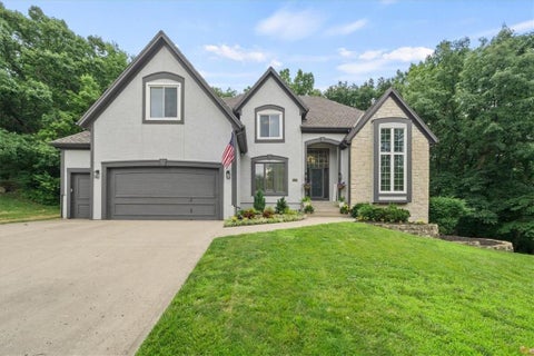 Photo of 5812 NW Hickory Place, Parkville, MO 64152 (MLS # 2623081)
