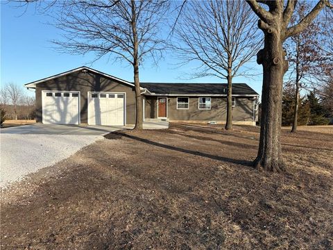 31179 Metcalf Road Louisburg KS 66053