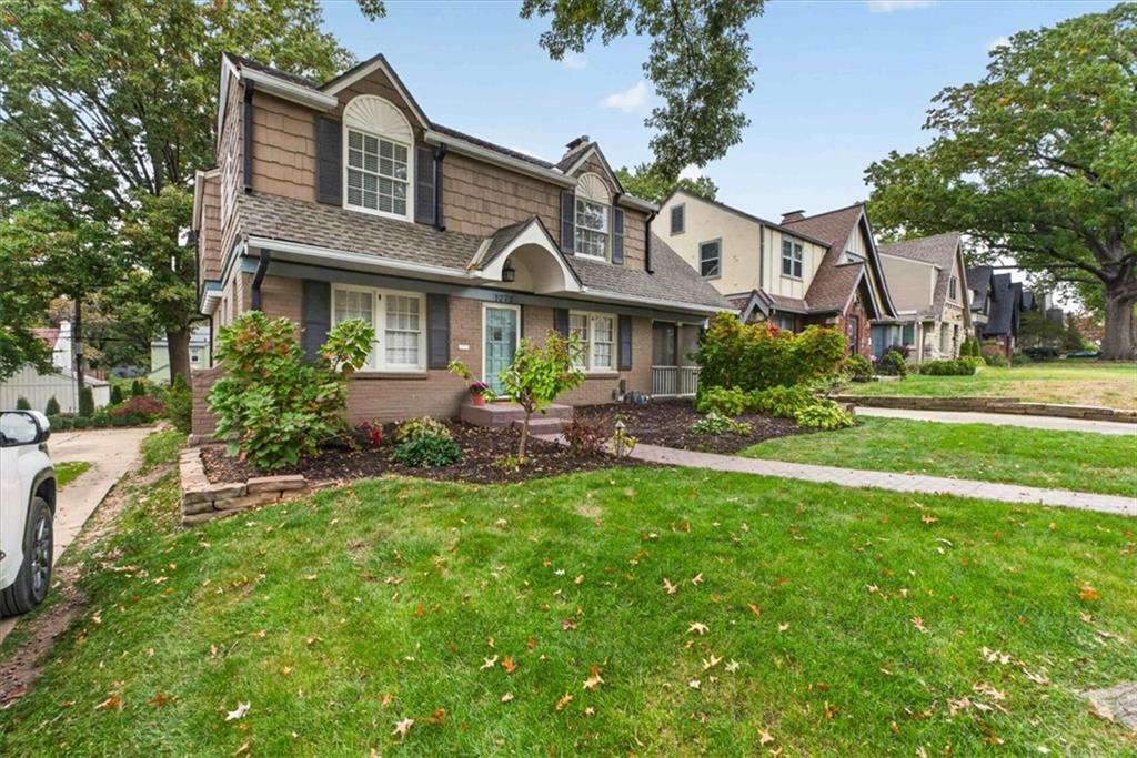 1272 W 71 Terrace
