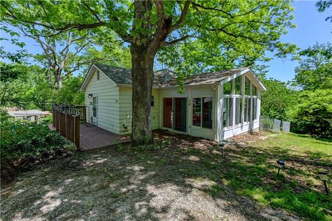 Photo of 5363 NW Wagon Trail, Houston Lake, MO 64151 (MLS # 2620052)