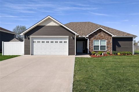 1700 W 6th Street Terrace, Knob Noster, MO 65336 - #: 2613127