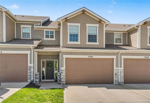 Photo of 7356 Aaron Street #26 B, Parkville, MO 64152 (MLS # 2614650)