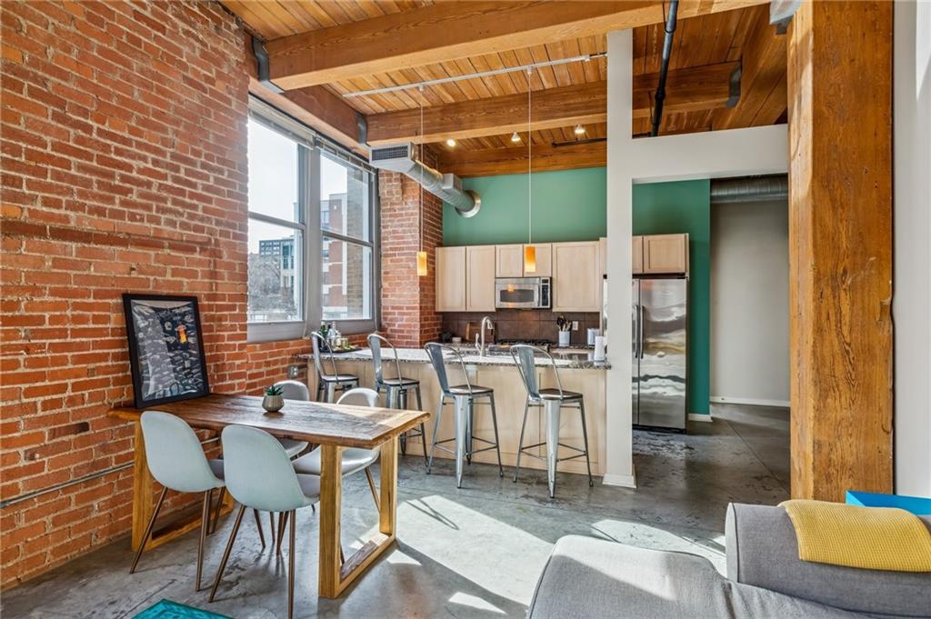 712 Broadway Boulevard 406