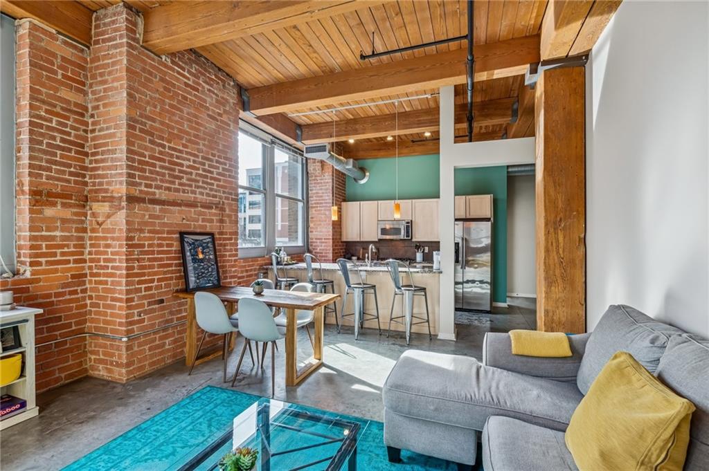 712 Broadway Boulevard 406