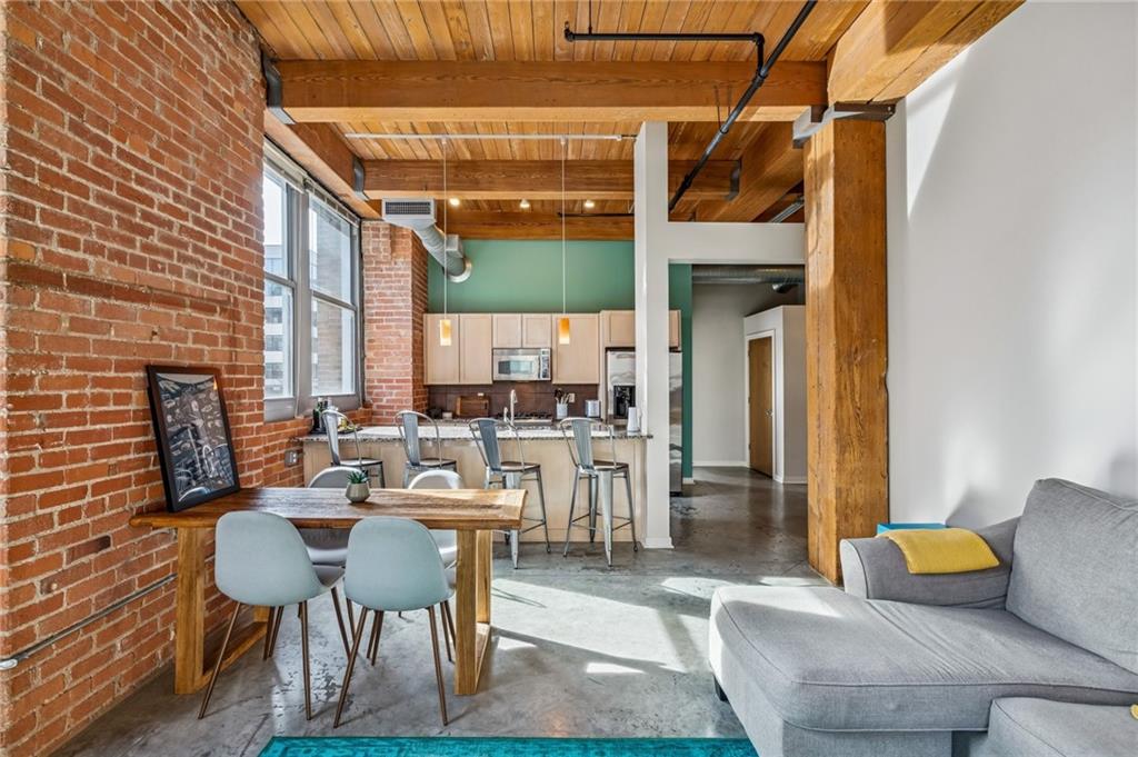 712 Broadway Boulevard 406