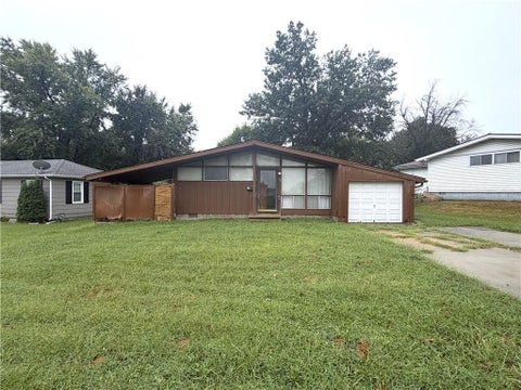 Photo of 86 11th Street, Chillicothe, MO 64601 (MLS # 2641215)