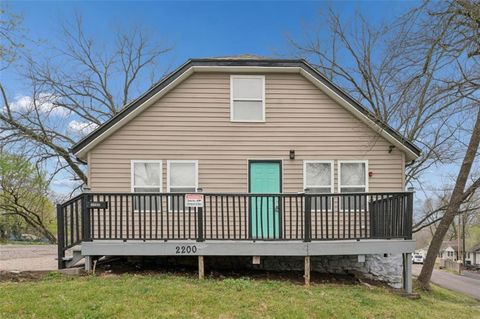 2200 S Hall Avenue, Independence, MO 64053 - #: 2611851