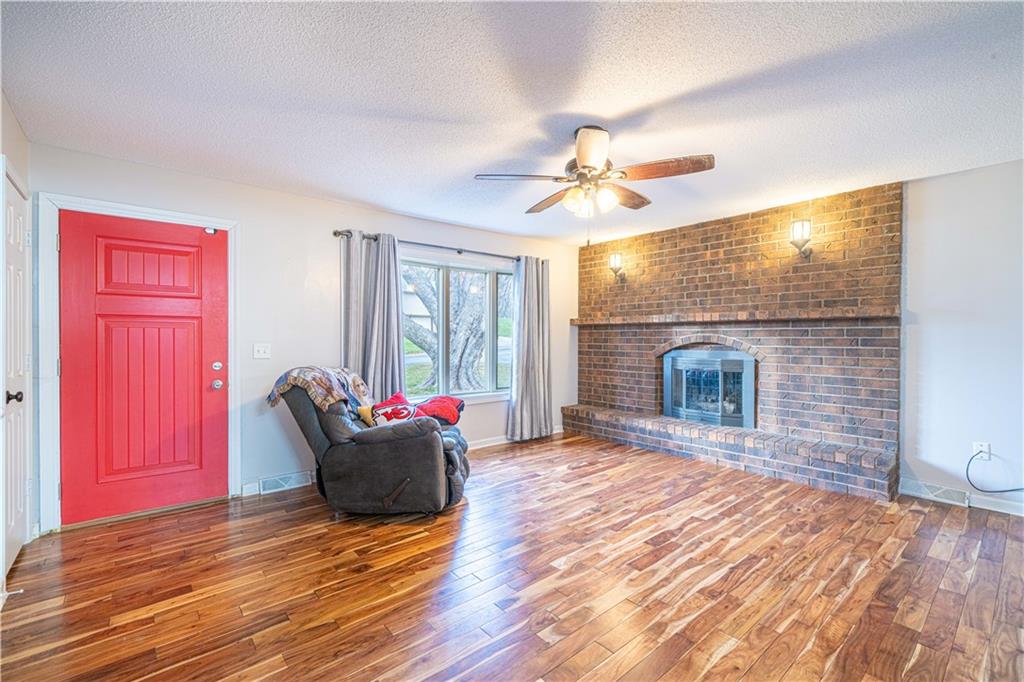 St Joseph, Missouri 64503, United States, 3 Bedrooms Bedrooms, ,3 BathroomsBathrooms,Residential,Active,29546