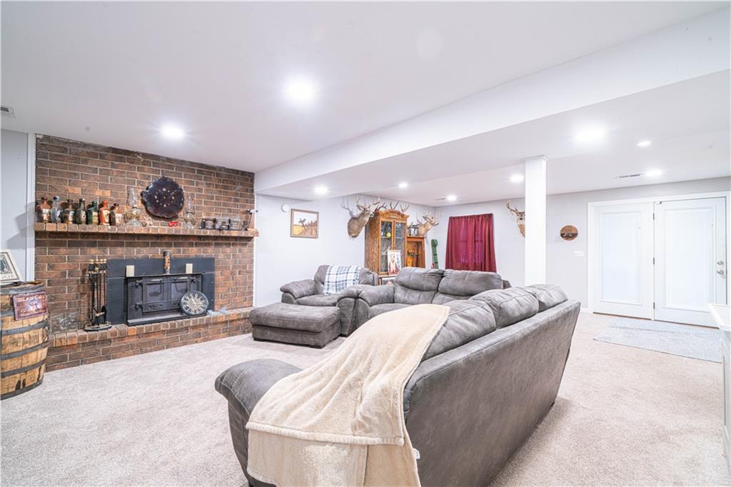 St Joseph, Missouri 64503, United States, 3 Bedrooms Bedrooms, ,3 BathroomsBathrooms,Residential,Active,29546