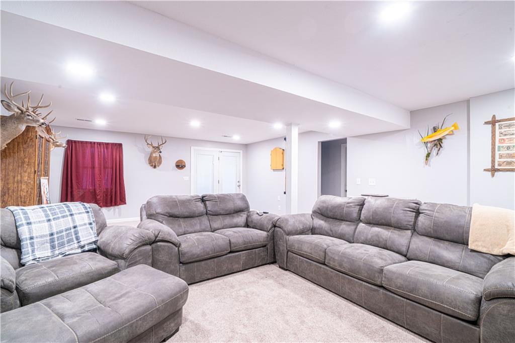 St Joseph, Missouri 64503, United States, 3 Bedrooms Bedrooms, ,3 BathroomsBathrooms,Residential,Active,29546