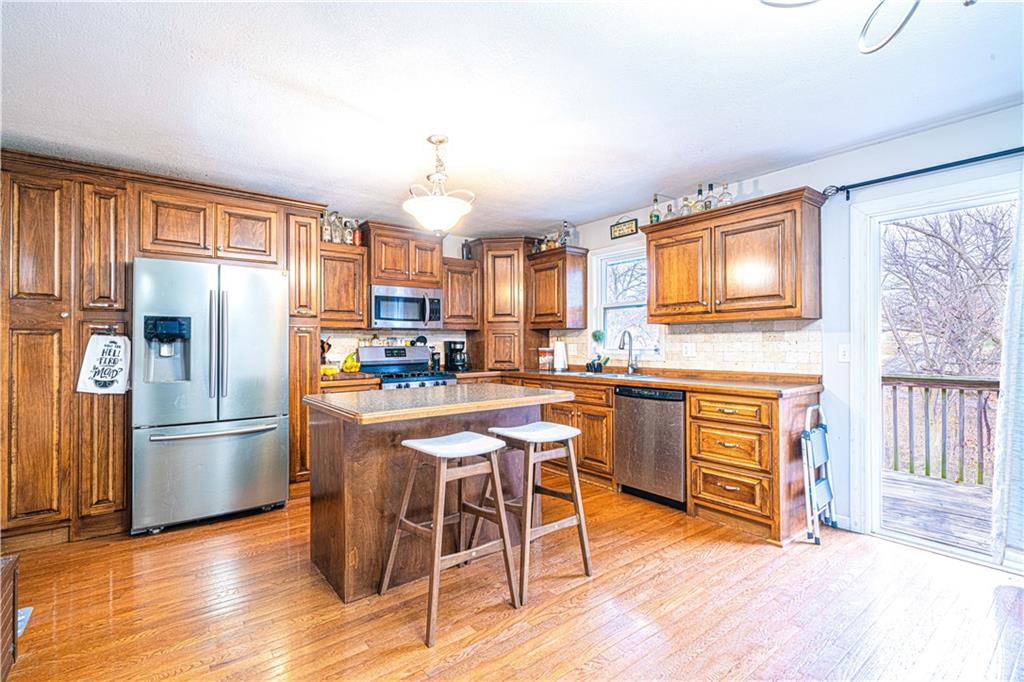 St Joseph, Missouri 64503, United States, 3 Bedrooms Bedrooms, ,3 BathroomsBathrooms,Residential,Active,29546