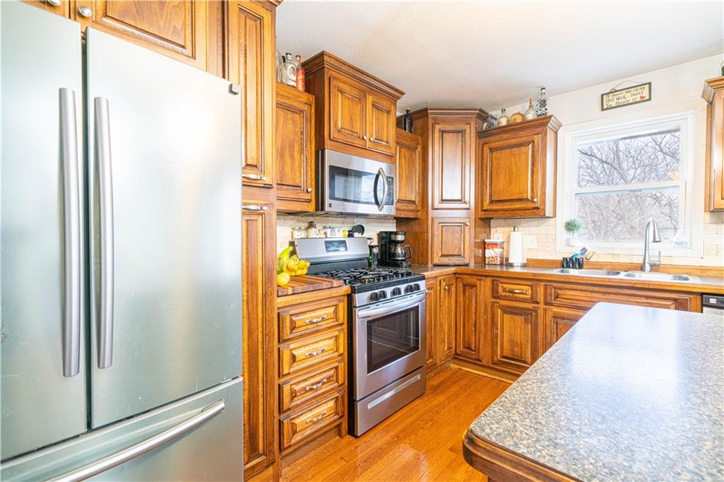 St Joseph, Missouri 64503, United States, 3 Bedrooms Bedrooms, ,3 BathroomsBathrooms,Residential,Active,29546