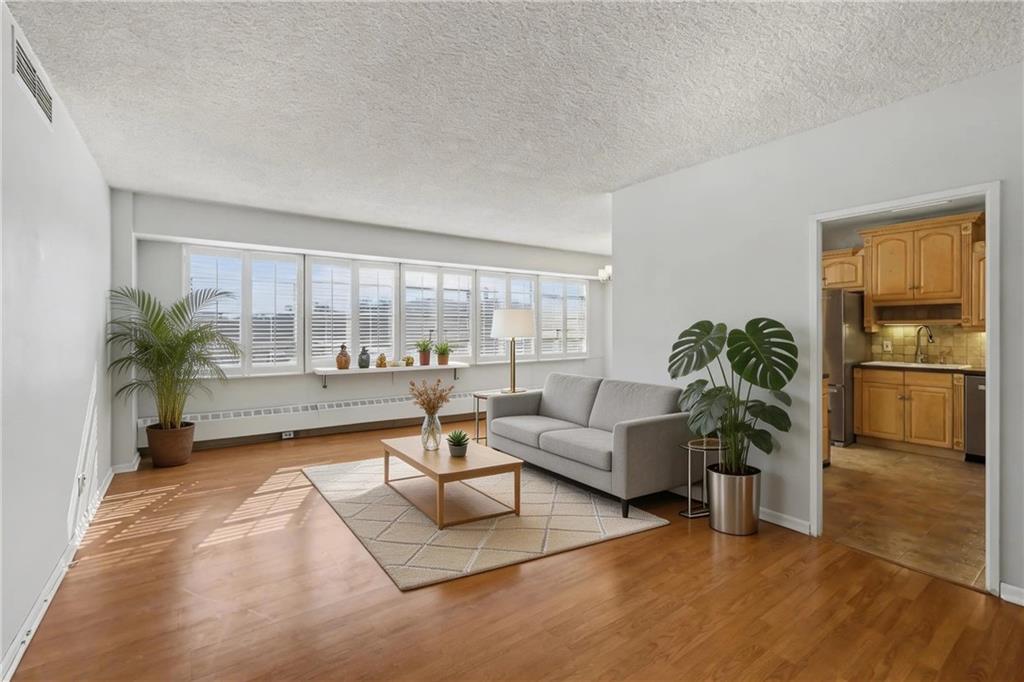 333 W Meyer Boulevard 413