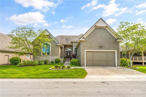 Photo of 5313 W 124th Terrace, Overland Park, KS 66209 (MLS # 2618564)