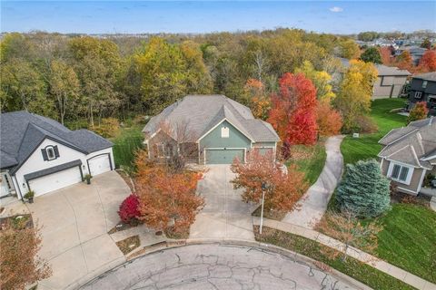 17111 S Bradley Drive, Olathe, KS 66062 - MLS#: 2582787